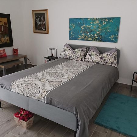 Appartement Sguardo Sul Duomo à Naples Extérieur photo